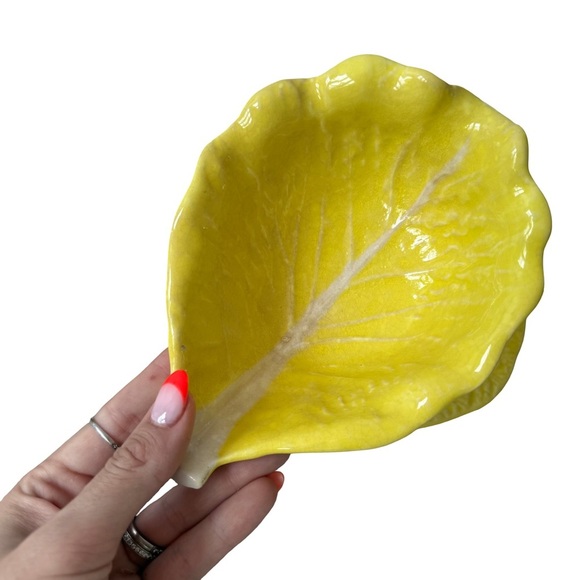 SECLA PORTUGAL Vintage Yellow Cabbage Leaf Serving Bowls and Small Plate - Picture 5 of 10